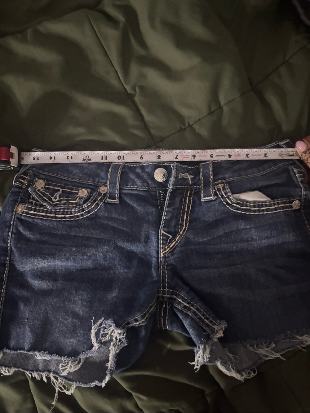 True Religion Indigo Denim Cutoff Shorts with Contrast (tan) Stitching - Picture 4 of 5